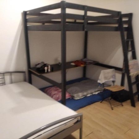 פראג Economy Flat 18 Minutes From Vaclavske Namesti מראה חיצוני תמונה