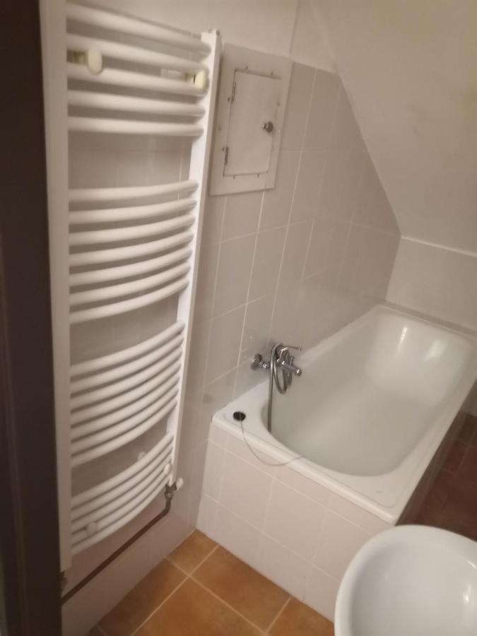 פראג Economy Flat 18 Minutes From Vaclavske Namesti מראה חיצוני תמונה