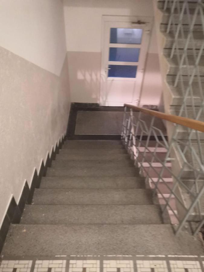 פראג Economy Flat 18 Minutes From Vaclavske Namesti מראה חיצוני תמונה